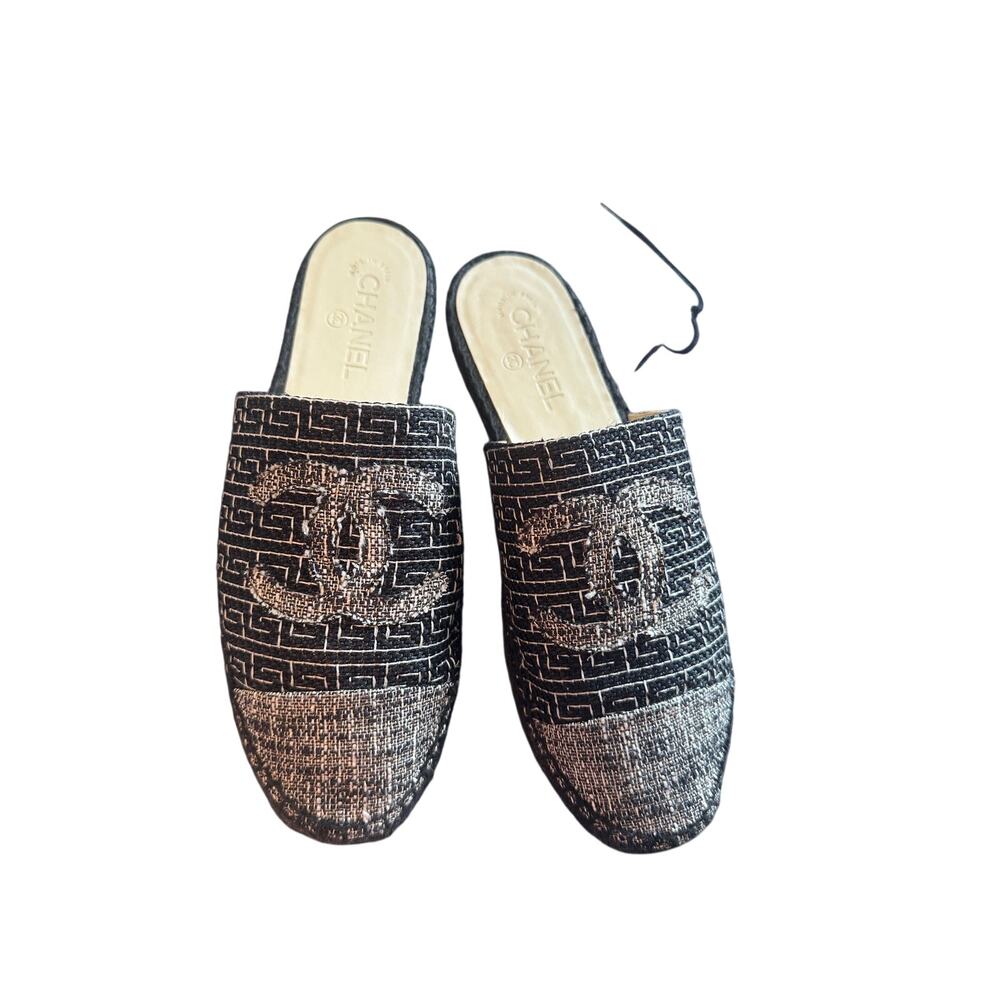 CHANEL espedrills black and grey open back